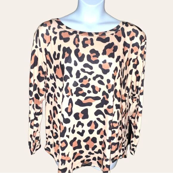 Nanu cheetah print comfy sweater top! - Picture 3 of 7
